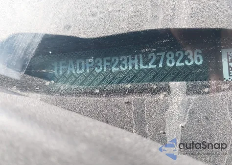 2017 Ford Focus Se z USA, uszkodzony, nr VIN 1FADP3F23HL278236